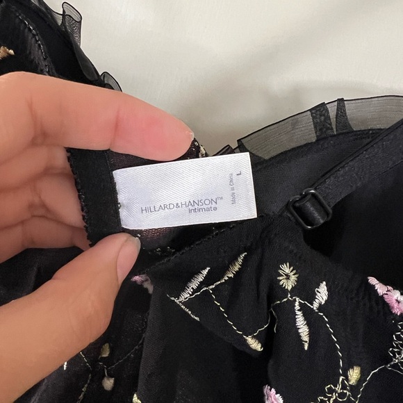 Hillard & Hanson Black Babydoll Chemise with Floral Embroidery - Picture 4 of 4